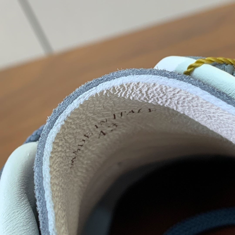 L0r0 P1ana sneakers